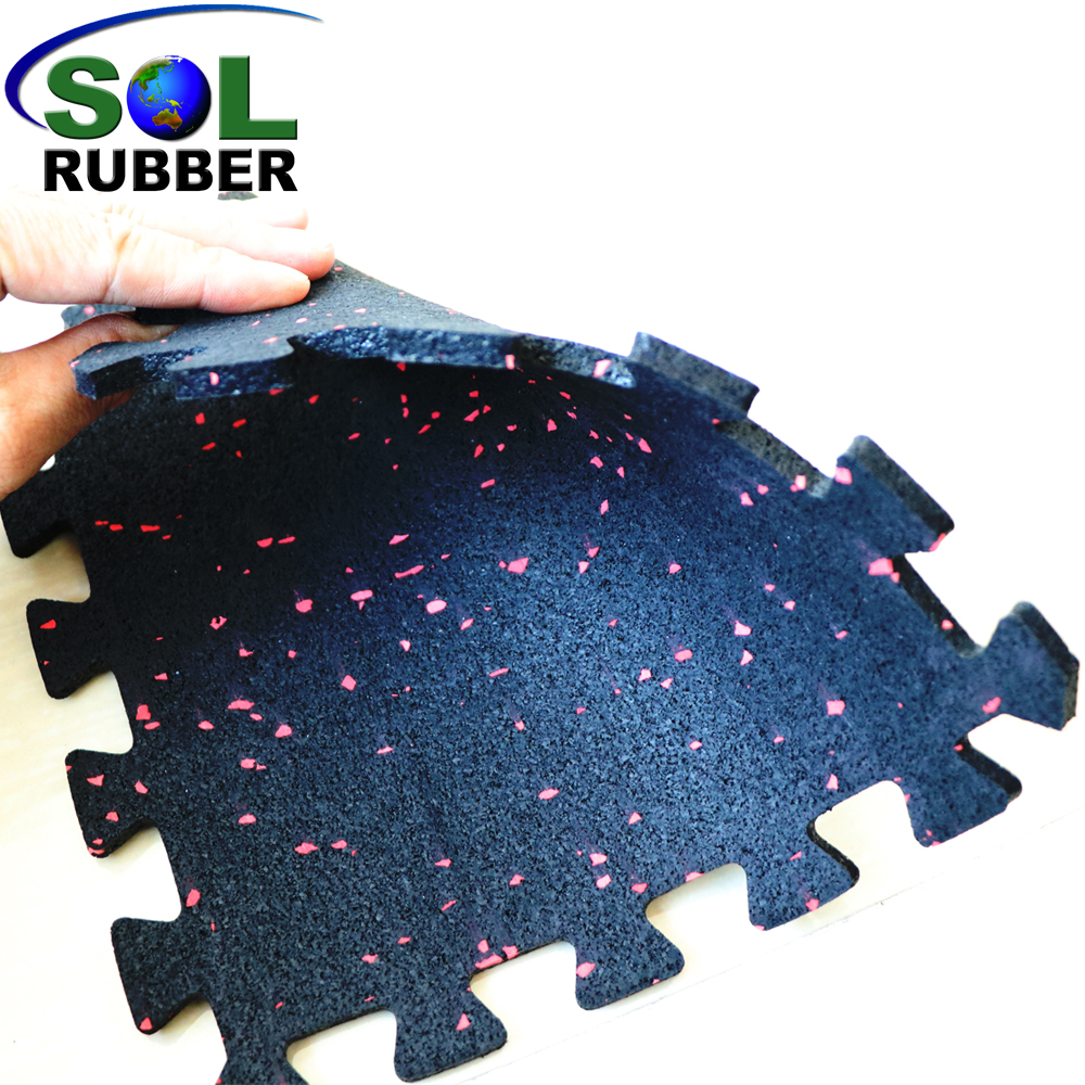 SOL RUBBER CrossFit Gym Rubber roll Interlocking Flooring Tiles mat fine SBR granules mixed with EPDM particles bodies